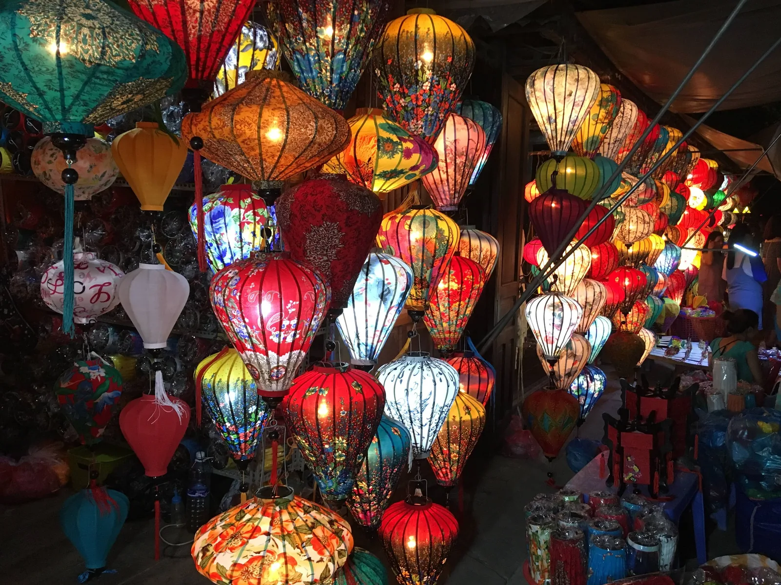 Focused morning, then playful Hoi An dusk supporting image